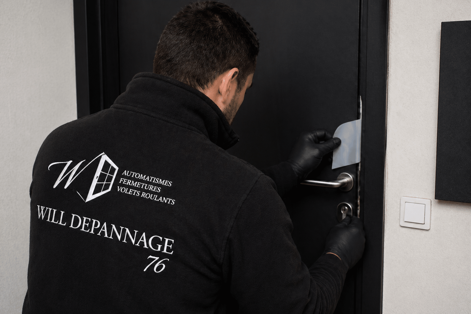 Ouverture de porte claquée par Will Depannage 76